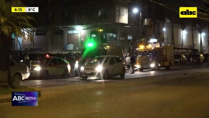 Video: Joven que tenía orden de captura se lanzó al arroyo Mburicao