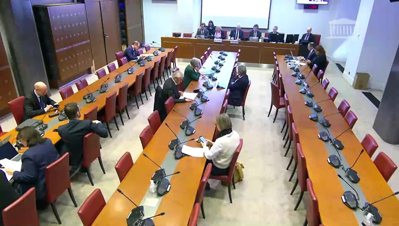 Commission des affaires sociales : Incertitudes budgétaires en matière de sécurité sociale - Mardi 2 décembre 2025