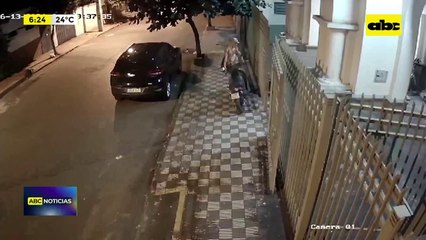 Barrio Obrero: Robaron una moto frente a la iglesia