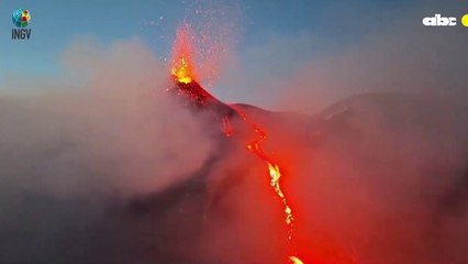 Elevan alerta del volcán italiano Etna por aumento de actividad eruptiva y temblores