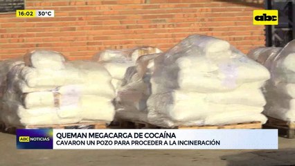 Video: queman las cuatro toneladas de cocaína incautadas en la Operación Dulzura