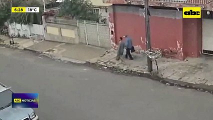 Video: Detuvieron a presunto adicto que había asaltado a anciano