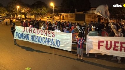 La manifestación de los hinchas de Cerro Porteño en La Nueva Olla