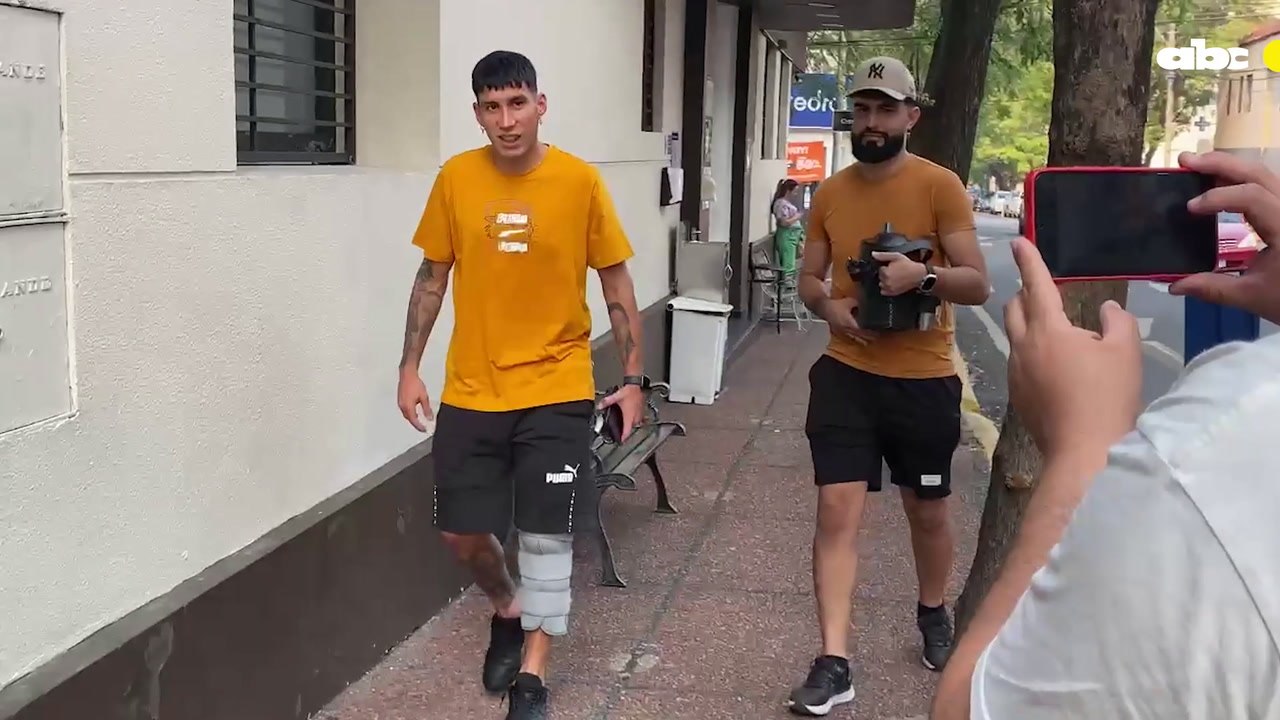 Enzo Giménez realizó estudios de la lesión en la rodilla