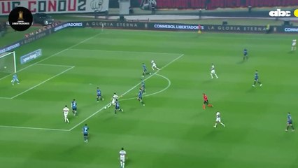Los goles de la victoria 2-0 de São Paulo sobre Nacional