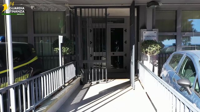 Dalle luci agli addobbi, sequestrati a Messina oltre 13 mila pezzi non sicuri