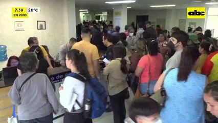 IPS: Abarrotado de pacientes en busca de un turno