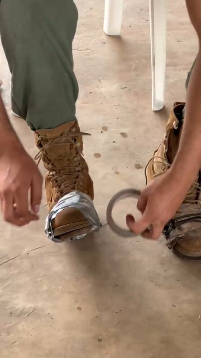 Bomberos necesitan botas que fueron perjudicadas en los trabajos de combate contra los incendios del Chaco de Paraguay
