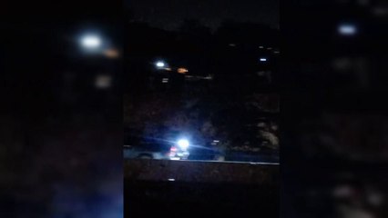 Grupo criminal monta falsa barrera para asaltar un camión de encomiendas