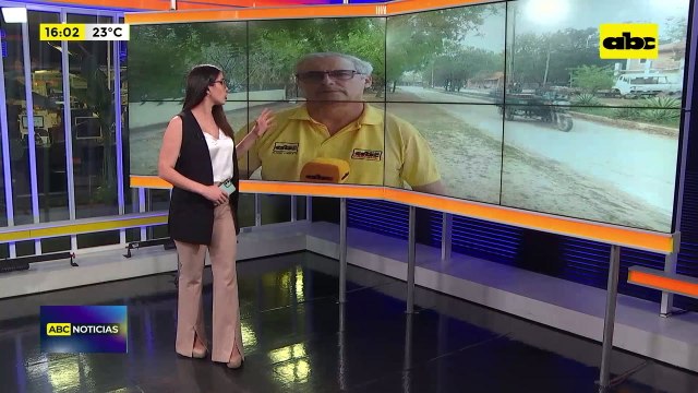 De nuevo se descontroló el fuego en Chovoreca: bomberos casi quedan atrapados entre las llamas