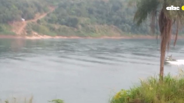 Tiroteo entre presuntos contrabandistas y prefectura naval argentina sobre el río Paraná en Mayor Otaño