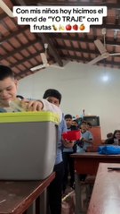 Profesora aplica “trend de yo traje” para fomentar buenos hábitos de alimentación entre sus alumnos