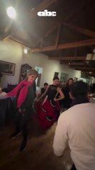 Pipino Cuevas bailando y cantando en el sur argentino