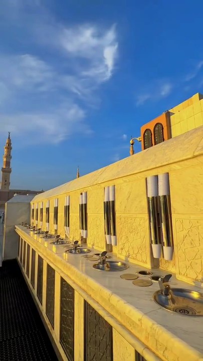 آقا علیہ سلام پر کروڑوں درود وسلام