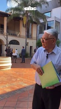 Senador ironiza sobre privilegios de parlamentarios