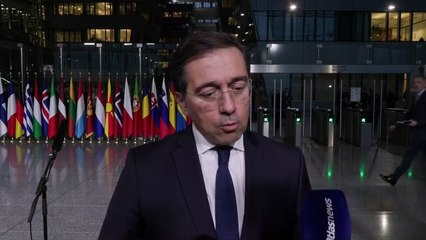 Albares pide que la crisis de Venezuela se resuelva "por medios pacíficos"