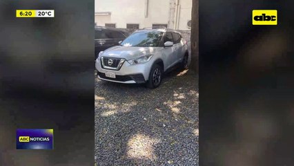 Video: Delincuentes llegaron a pie y robaron una camioneta