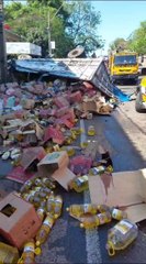 Persecución a presuntos contrabandistas termina en vuelco