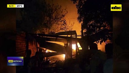 Lambaré: incendio arrasó con varias viviendas precarias