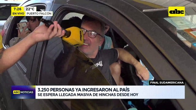 Racing-Cruzeiro: hinchas argentinos cruzan masivamente por Puerto Falcón