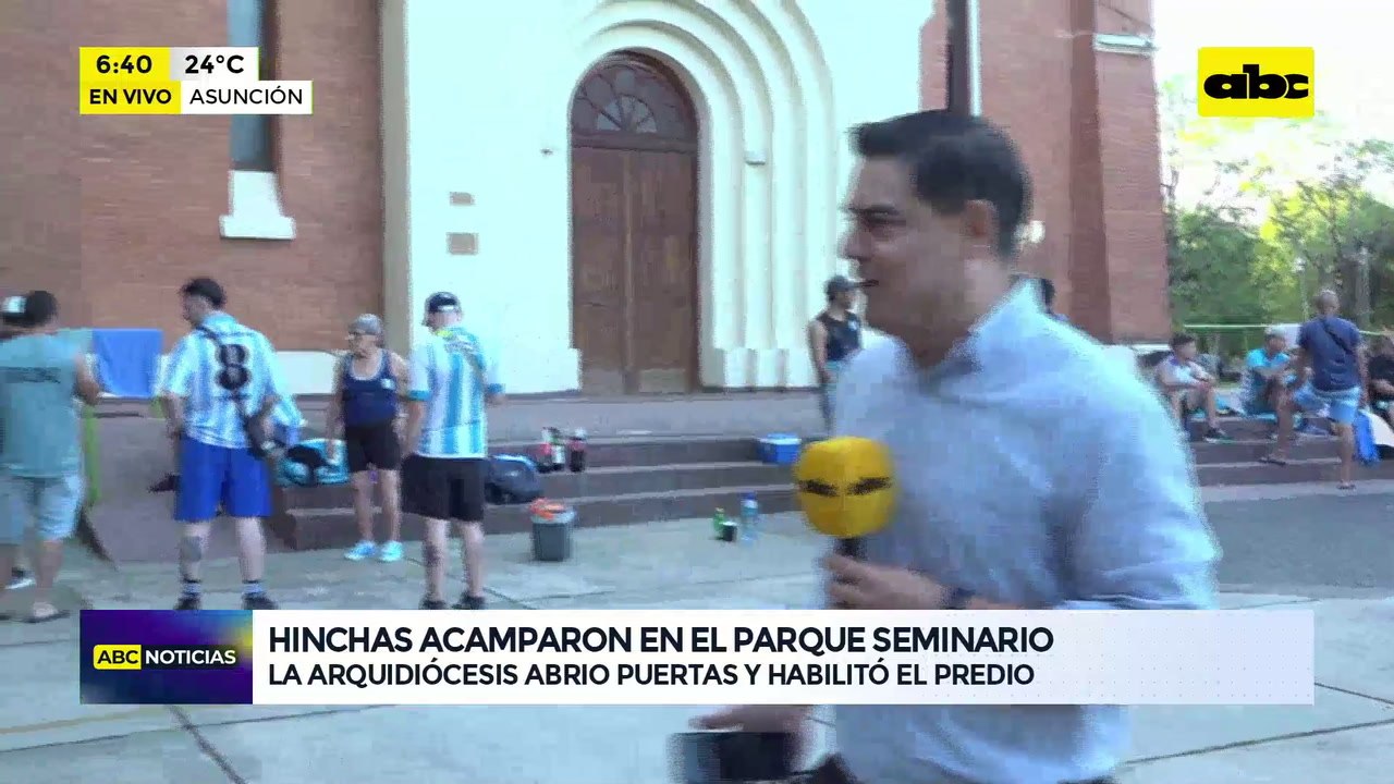Hinchas Acampan