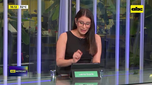 Imprudencia provoca accidente sobre avenida Fernando: automóvil colisionó contra camión