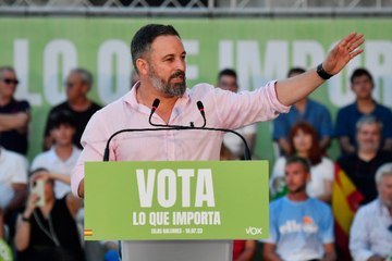 Carlos Sánchez: "Vox no es un partido más: busca destruir el sistema constitucional"