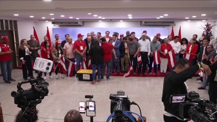 Nasralla afirma que lidera el recuento a pesar de "sucias interferencias"