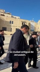 Santiago Peña visita el Santo Sepulcro en Jerusalén