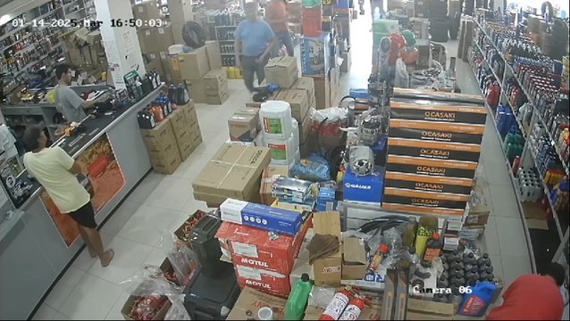 Violento asalto a local de repuestos en Villa Hayes