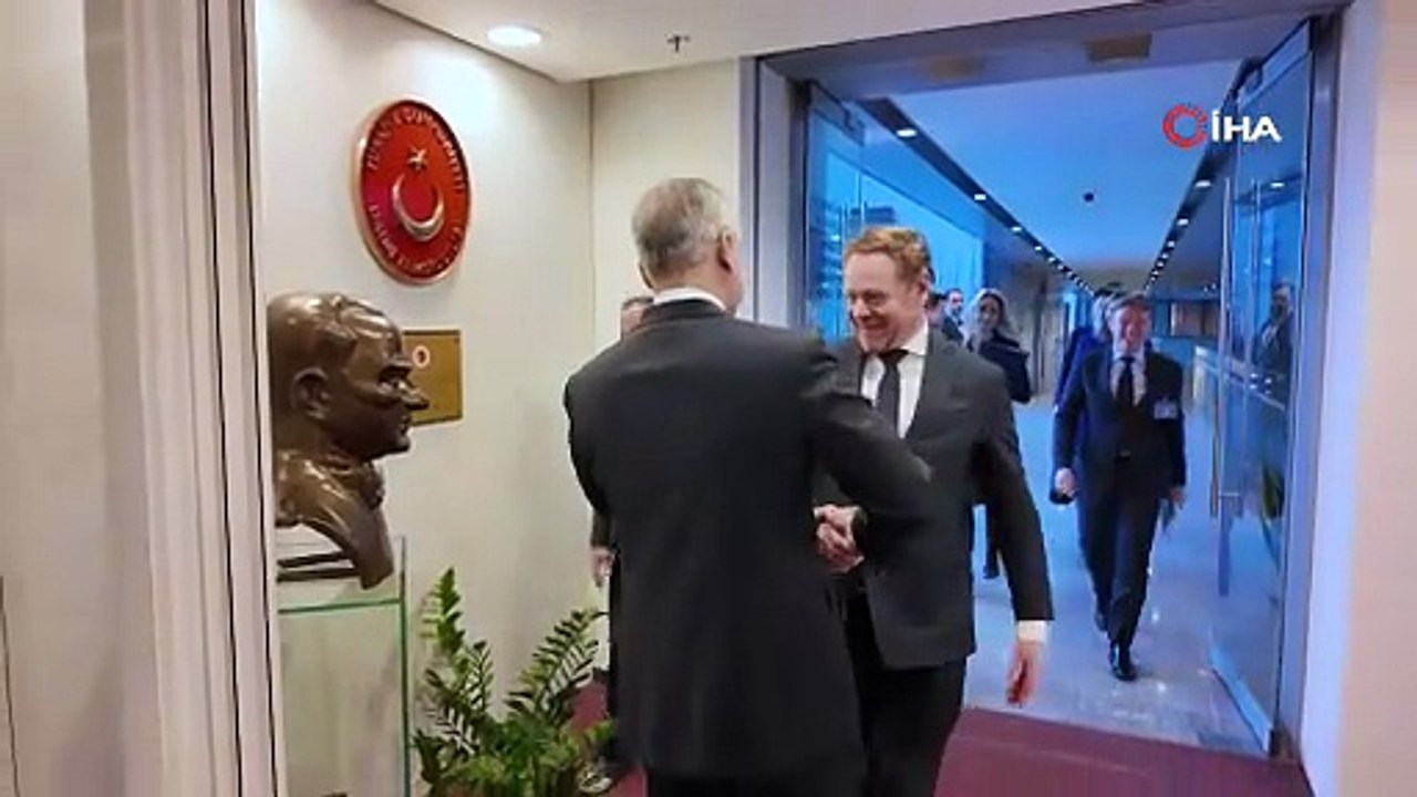 Dışişleri Bakanı Fidan, Hollandalı mevkidaşı David van Weel ile görüştü