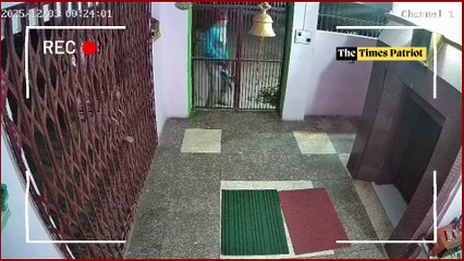 Muzaffarnagar on Edge: Fearless Thieves Target Temple, CCTV Footage Exposes Ongoing Thefts