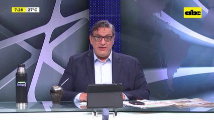 El lago de la República se encuentra  verde