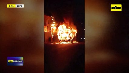 Video: Bus ardió en llamas en Fernando de la Mora