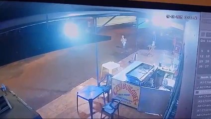 Mirá cómo agentes Lince salvaron la vida de un bebé que convulsionaba en brazos de su madre