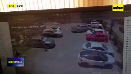 Video: Delincuentes hurtan US$ 20.000 de una camioneta en Asunción