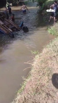 Realizaba maniobras indebidas y cayó a un arroyo en Cambyretá