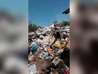 Vecinos De La Chacarita Denuncian Que Viven En Un Basural Y Un Potencial Foco De Incendio