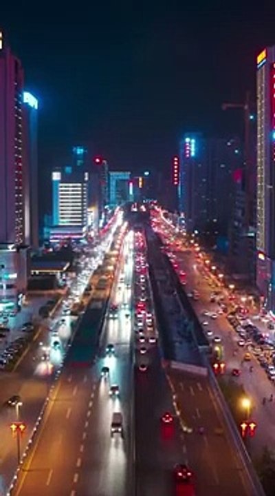 Wild CEO tamed by maid’s daughter, 18 yrs later becomes her husbandandboss, spoils her utterly - Chinese Drama