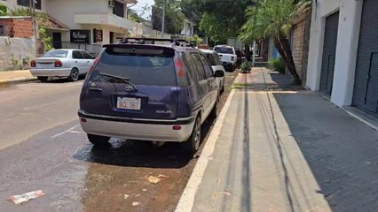 Essap pide racionalizar agua, pero deja caños rotos por todo Asunción
