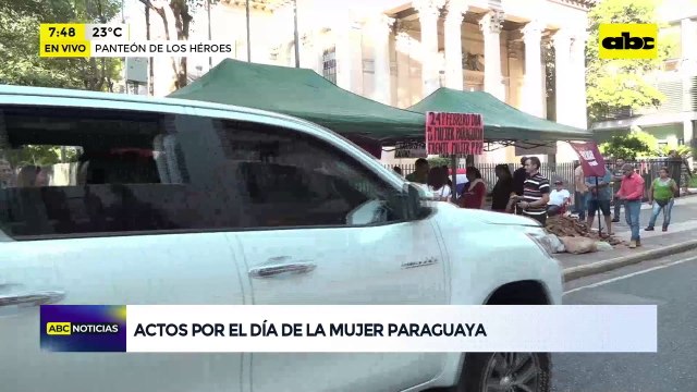 Día de la Mujer Paraguaya: entregan víveres a personas de escasos recursos frente al Panteón