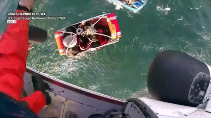 Coast Guard rescues four from sinking vessel off Washington coast