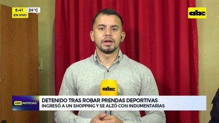 Video: Detienen a un hombre tras robar prendas deportivas de un shopping