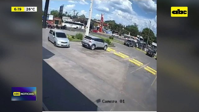 Video: Así robaron cartera con dinero de una camioneta en Capiatá
