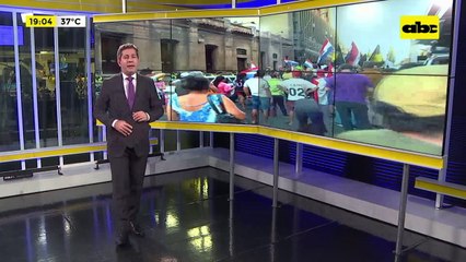 “No basta con la caída de Arévalo”: ciudadanos se manifiestan frente al JEM