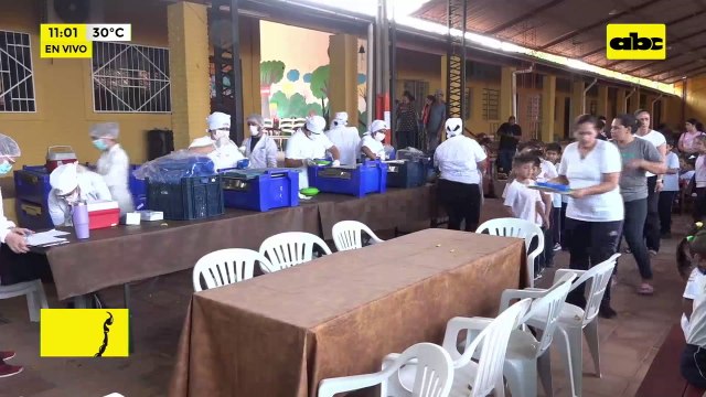 Hoy ya no llevaron comida en baldes: así fue el almuerzo en escuela de Mariano Roque Alonso