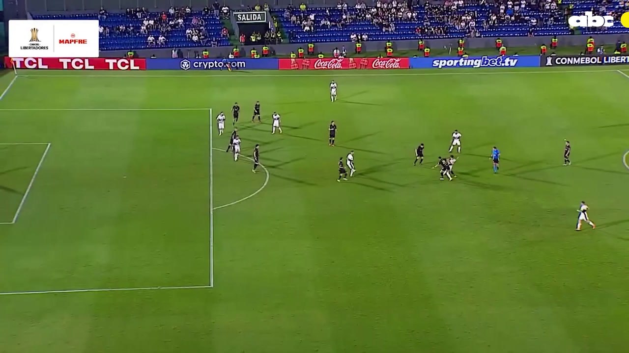 El insólito gol que desperdició Derlis González