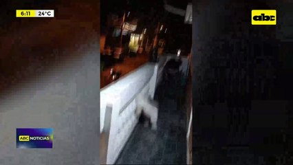 Superclásico: momentos de terror vivieron los vecinos tras enfrentamiento entre hinchas y policía