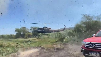 Varias instituciones trabajan para controlar un gran incendio en San Bernardino