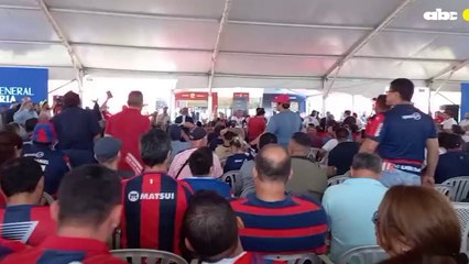 "Fuera Zapag" de los hinchas de Cerro Porteño en la Asamblea Ordinaria del Club en La Nueva Olla
